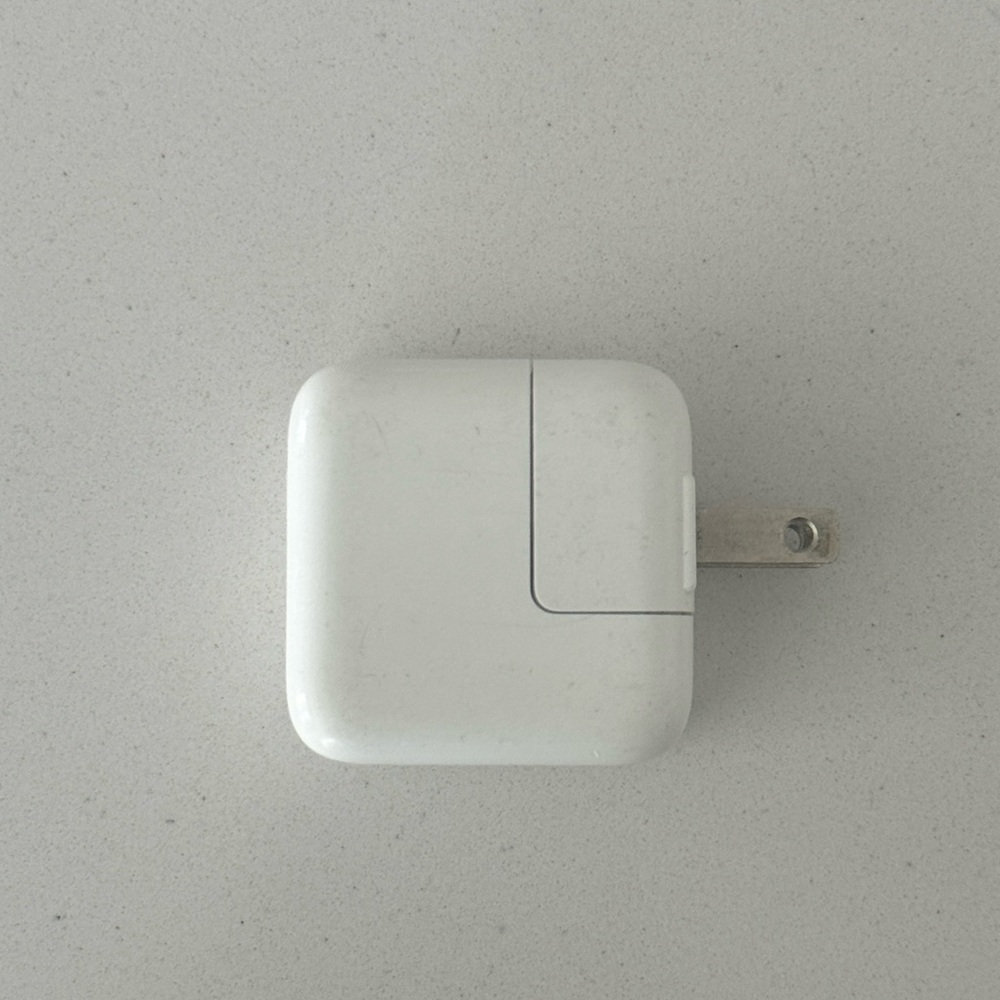 USBA wall adapter from Apple 10W